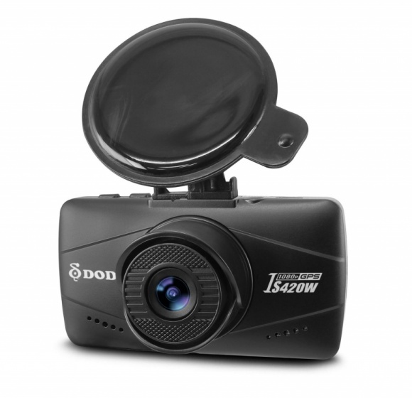 Budżetowe wideorejestratory od DOD LIFESTYLE, Motoryzacja - Nie każdy kierowca chce od razu zainwestować gotówkę w najlepszy możliwy model wideorejestratora. Dlatego DOD w swojej ofercie posiada również kamery w bardzo przystępnych cenach: IS220W i IS420W.
