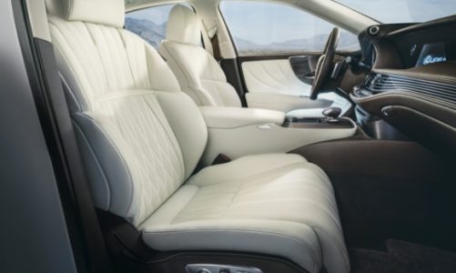 Nowy Lexus LS i Takumi. 4 – Fotele