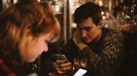 Millenialsi na zakupach. Pokolenie Y nie chce mieć, tylko używać LIFESTYLE, Motoryzacja - Według obecnych 30-latków korzystanie z dóbr jest bardziej opłacalne niż ich posiadanie i mniej obciąża domowy budżet. W ten trend coraz częściej stara się wpisywać branża motoryzacyjna, m.in. umożliwiając korzystanie z aut na abonament.