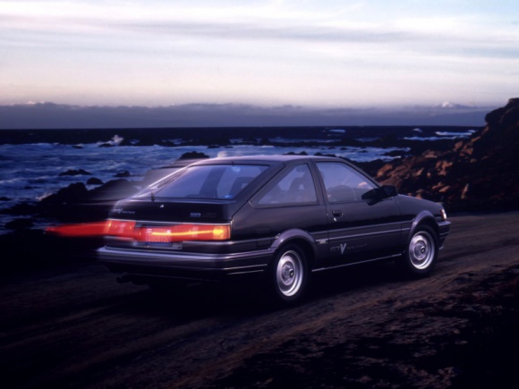 Toyota Corolla AE86 – ikona driftu i gwiazda popkultury