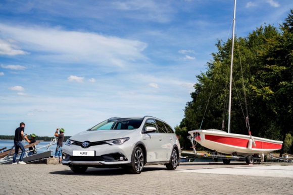 Toyota Auris TS Kombi: japońska recepta na przestronny kompakt