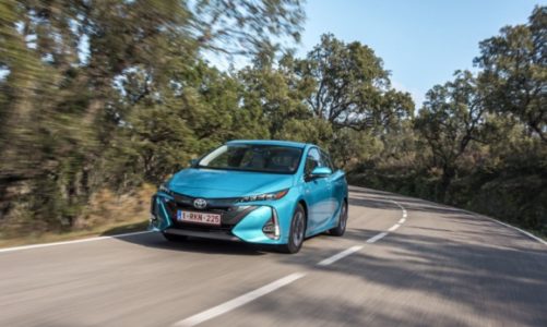 Postęp technologiczny Toyoty Prius przekłada się na redukcję śladu węglowego