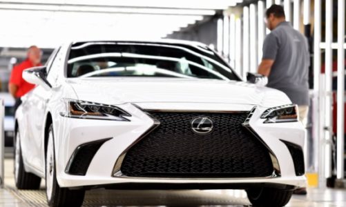 Nowy Lexus ES rusza w świat