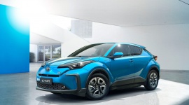Elektryczna Toyota C-HR 2020 debiutuje w Szanghaju LIFESTYLE, Motoryzacja - Toyota zaprezentowała na targach Auto Shanghai 2019 dwa nowe modele elektryczne. Nowa Toyota C-HR oraz spokrewniony z nią model IZOA to pierwsze samochody elektryczne na baterie Toyoty, które zadebiutują w Chinach. Ich sprzedaż rozpocznie się w 2020 roku.