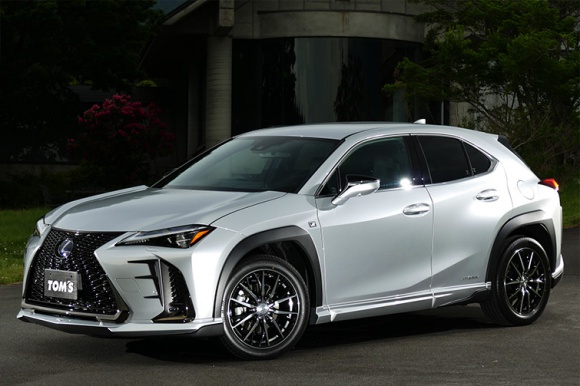 Król miejskiej dżungli – Lexus UX widziany przez TOM'S