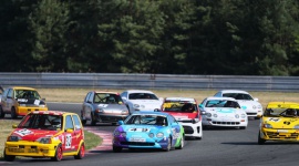 Wielki finał WSMP. Rekord frekwencji w Endurance, Rdest walczy o tytuł LIFESTYLE, Motoryzacja - Blisko 100 zgłoszeń, w tym ponad 20 do wyścigu długodystansowego, gwiazdy znane z europejskich serii z Gosią Rdest na czele i zacięta walka w pucharach markowych.