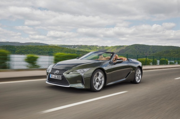 Lexus LC Convertible już w Polsce. Możesz zobaczyć go sam