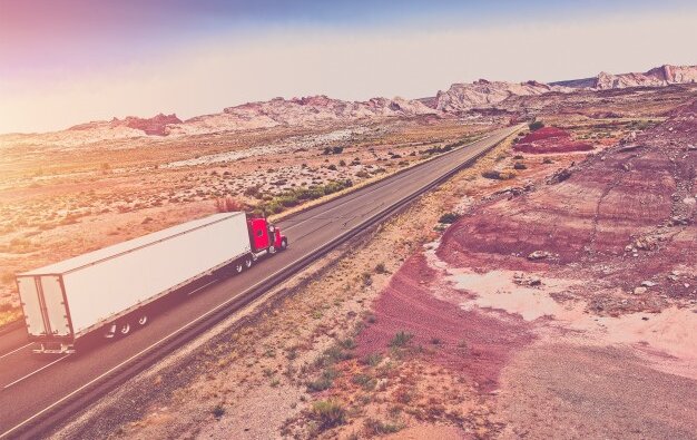 Spirala opóźnionych płatności hamuje polski transport – jak sobie z nią poradzić?