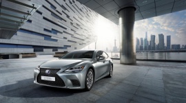 7 rzeczy, które musisz wiedzieć o nowym Lexusie LS LIFESTYLE, Motoryzacja - Model LS jest tym dla Lexusa, czym utwór I Can't Get No Satisfaction dla Rolling Stones’ów czy Mona Lisa dla Leonarda da Vinci.