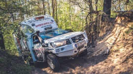 Hilux jako septyczna karetka - unikalny ambulans LIFESTYLE, Motoryzacja - Hilux od zawsze był uniwersalnym samochodem o niezliczonej liczbie zastosowań, sprawdzającym się wszędzie tam, gdzie wymaga się wytrzymałości i niezawodności.