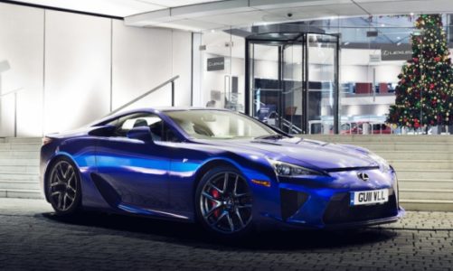Lexus LFA kończy 10 lat. Poznaj nieznane fakty z jego historii